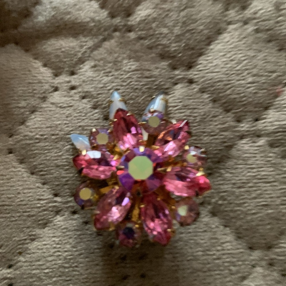 Jewelry - Picture 3 of 3